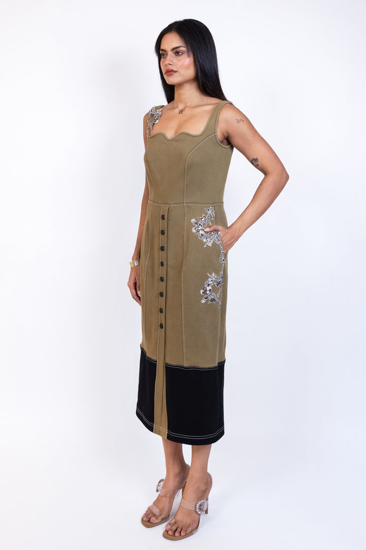Fawn Sleeveless Denim Floral Button Midi Dress