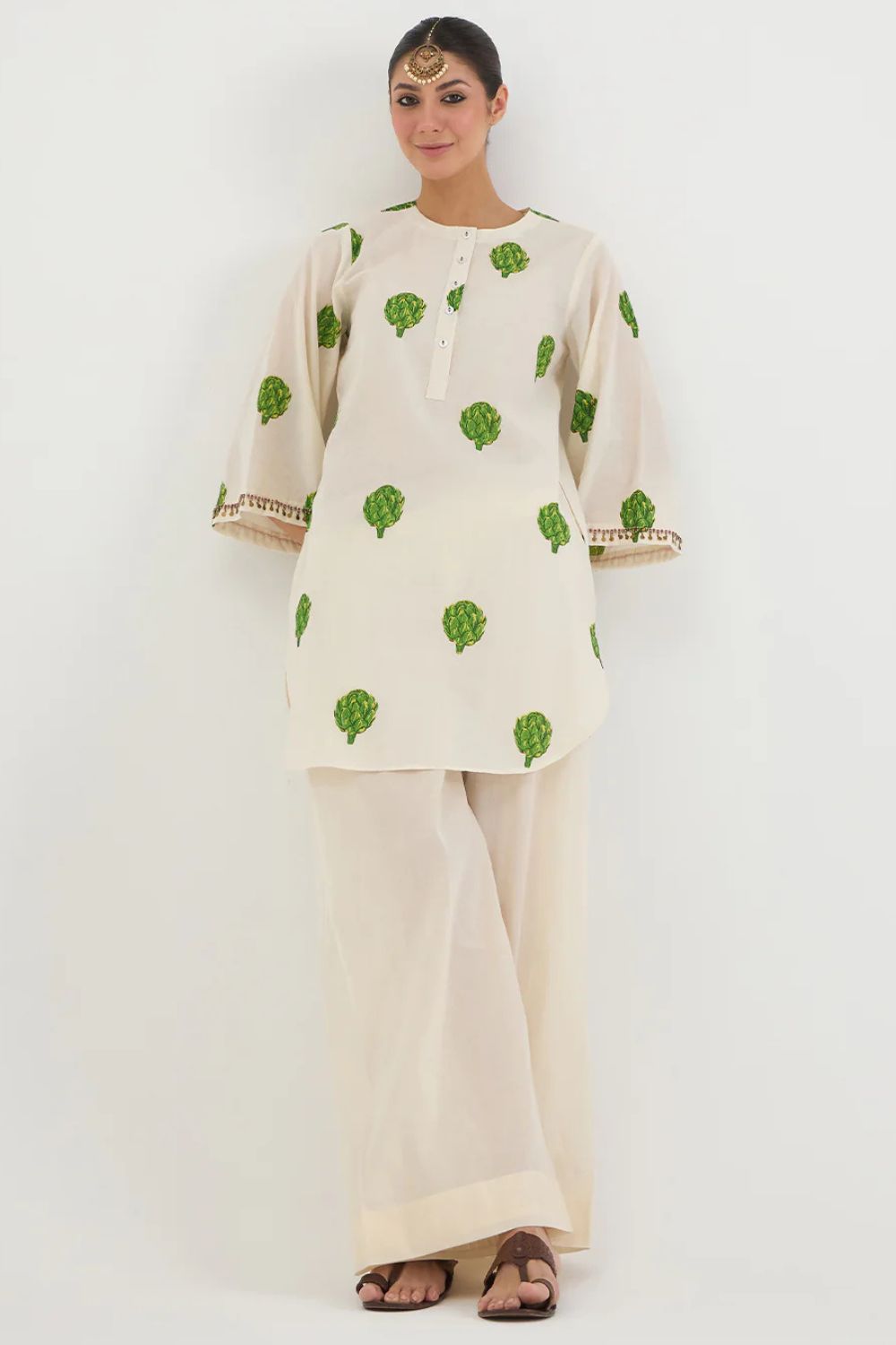 Off White Artichoke Set