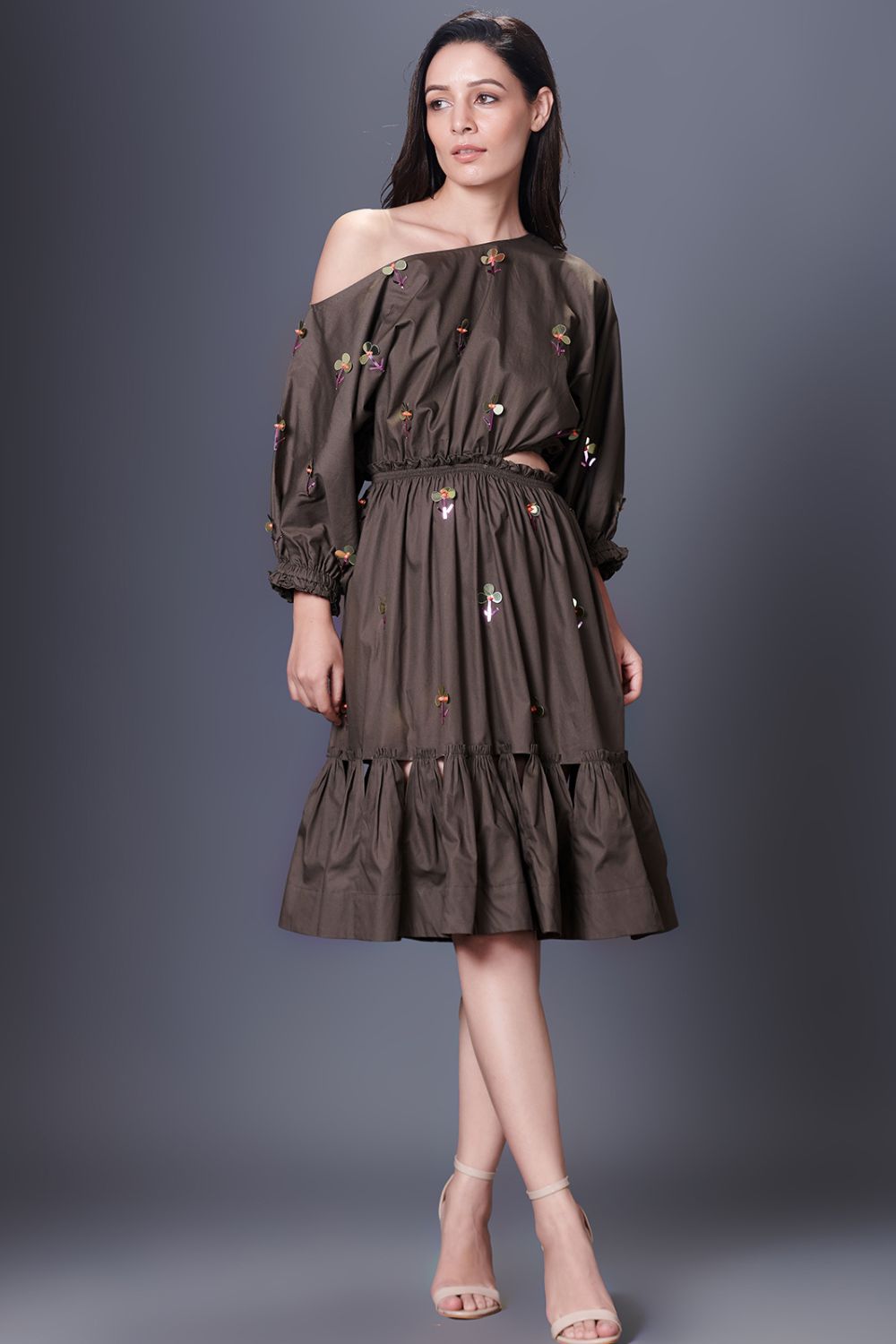 DRESS