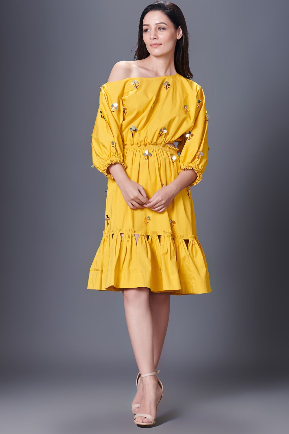 DRESS