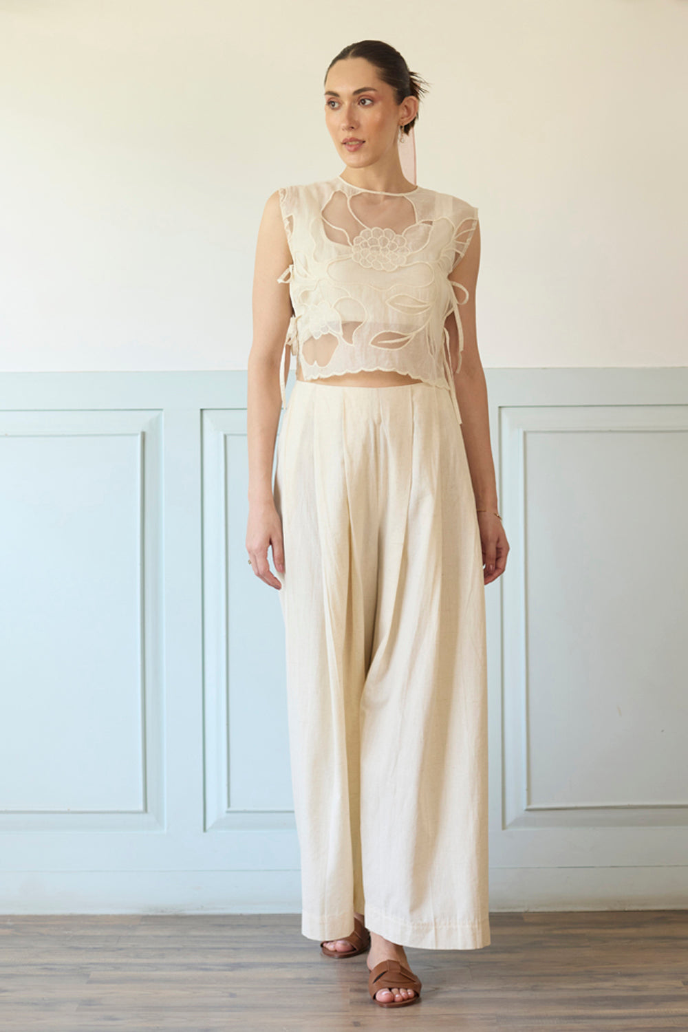White Gillet Set With Bustier and Pants
