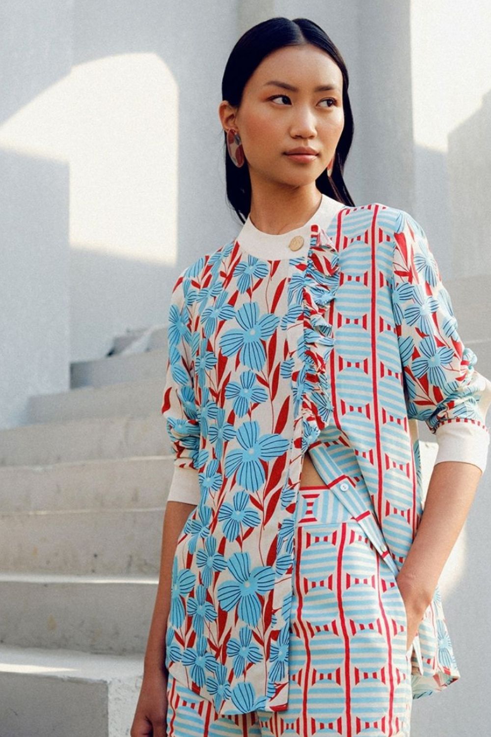 WHITE PRINT PLAY FRILL SHIRT