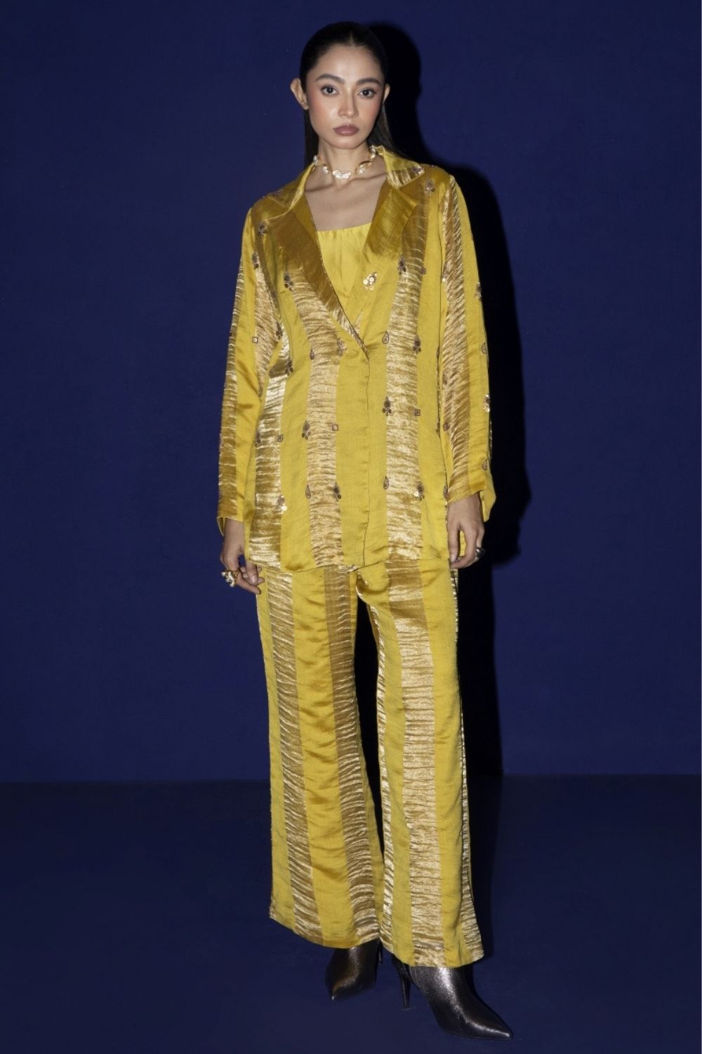 AAKAR BLAZER SET