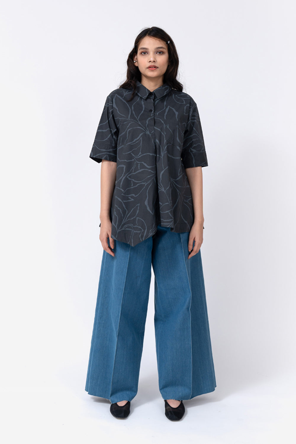 Abstract Leaf Print Slide Top