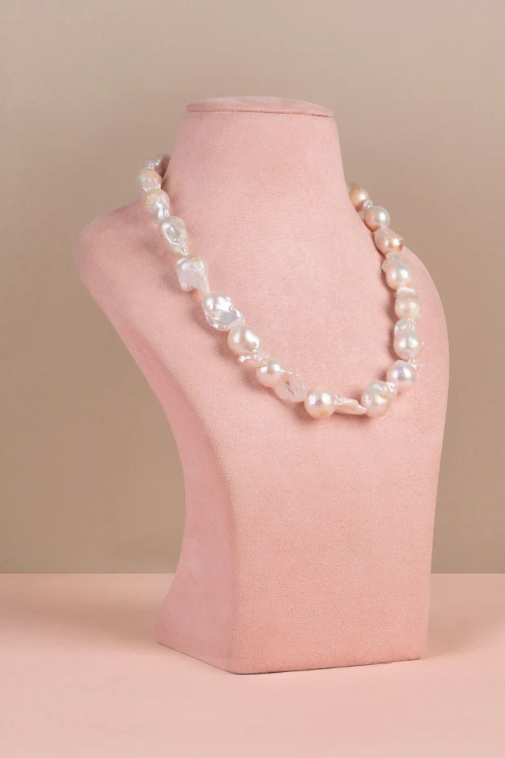 Baroque Pearl Single