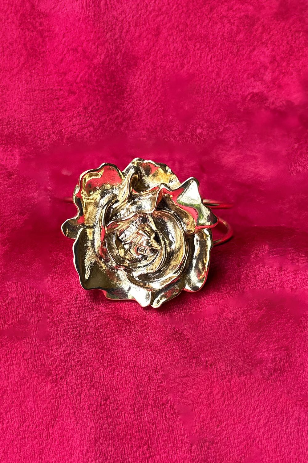Rose Handcuff (Gold)