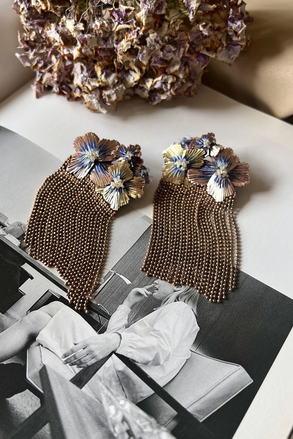 Hydrangea Grand Shimmy Earring