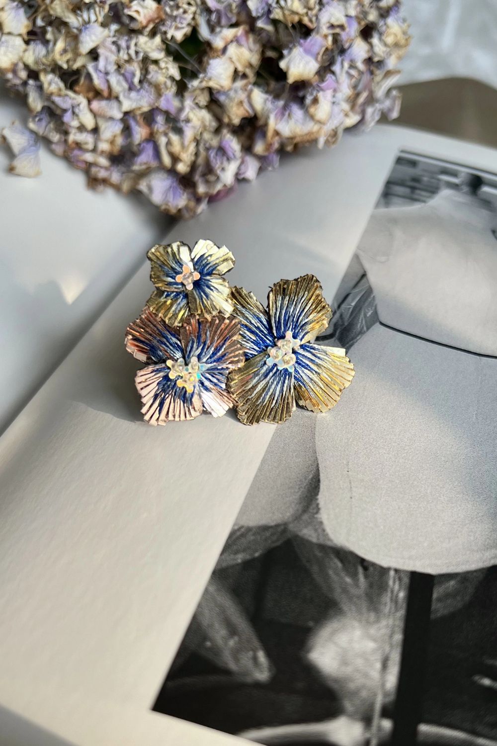 Hydrangea Mid Trio Ring