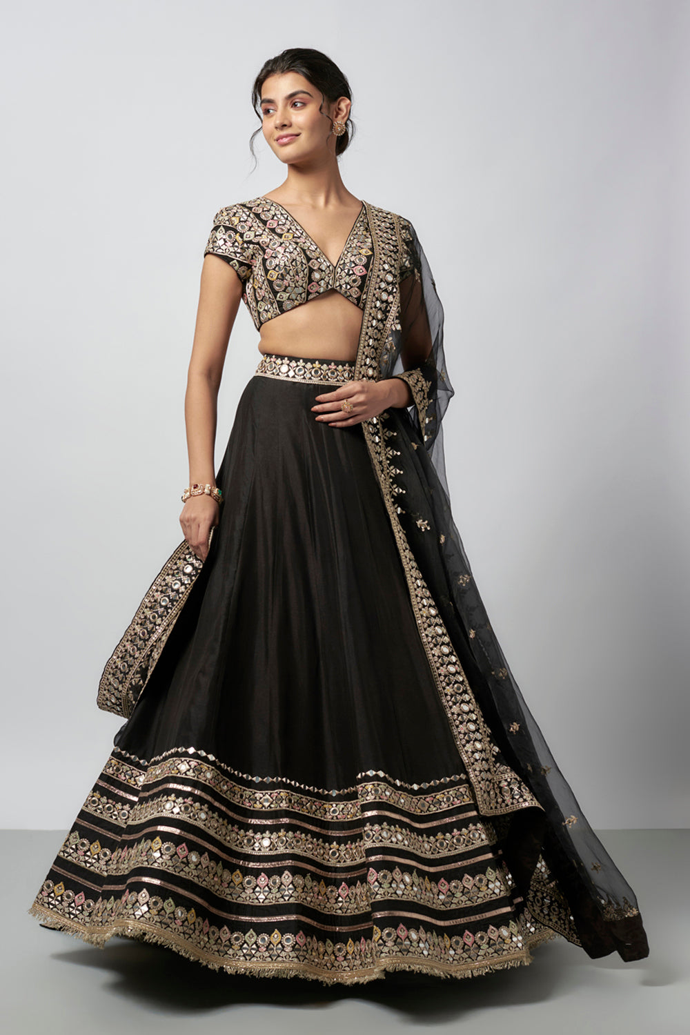 Maanyata Lehenga Set