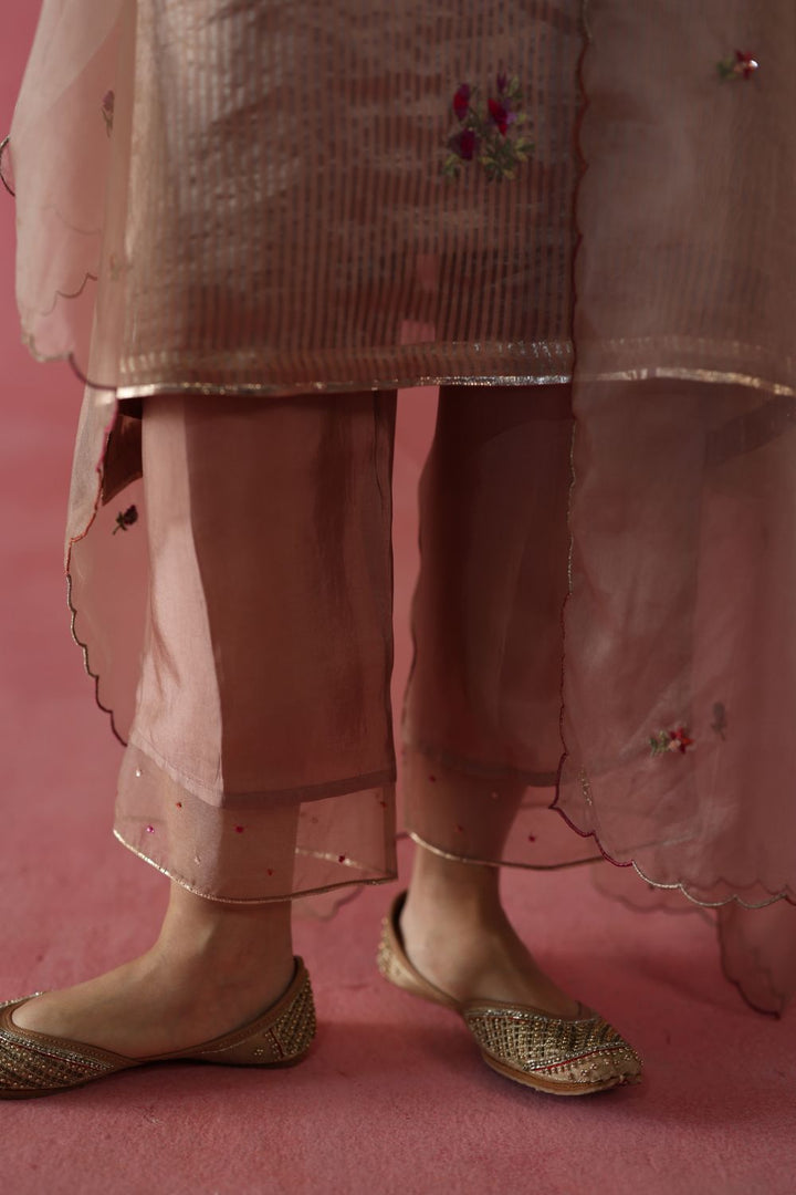Shakkar Kurta Set