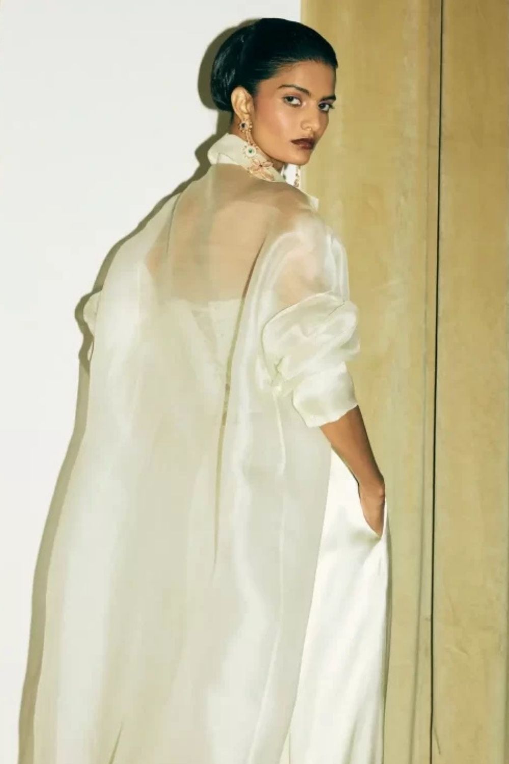 “Moulin Cape” with Nacre Corset and Noir Pants