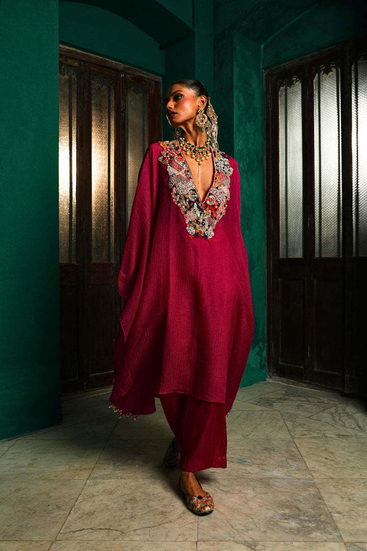 Raas Gulnaar kaftan in Fuschia
