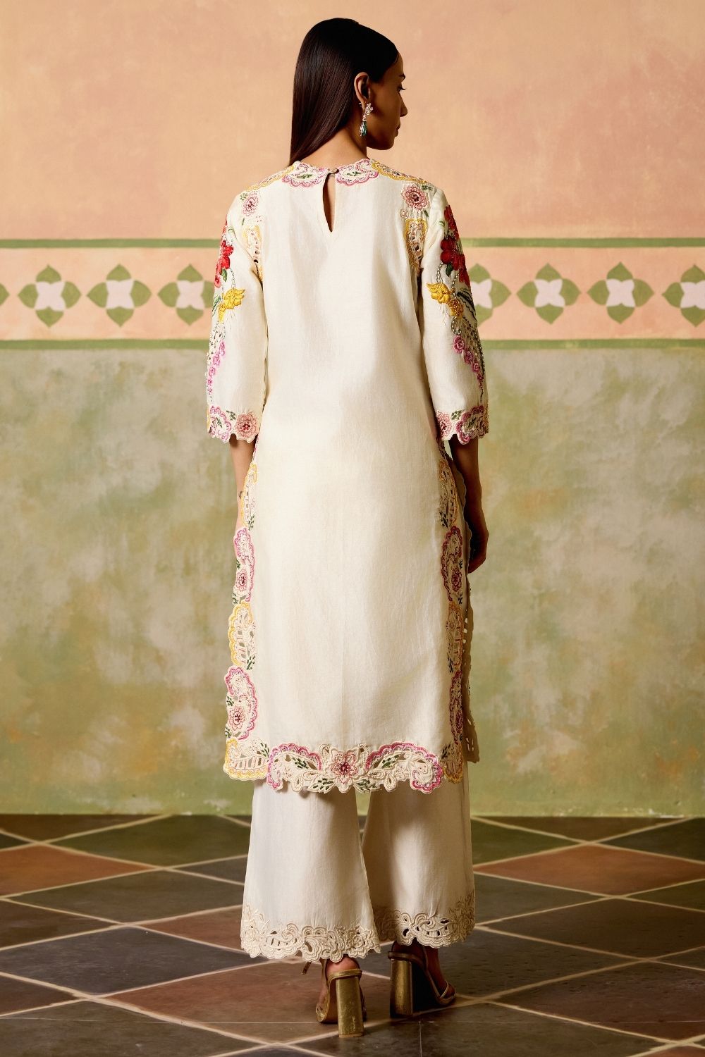 Ivory floral threadwork and cutwork kurta with pants