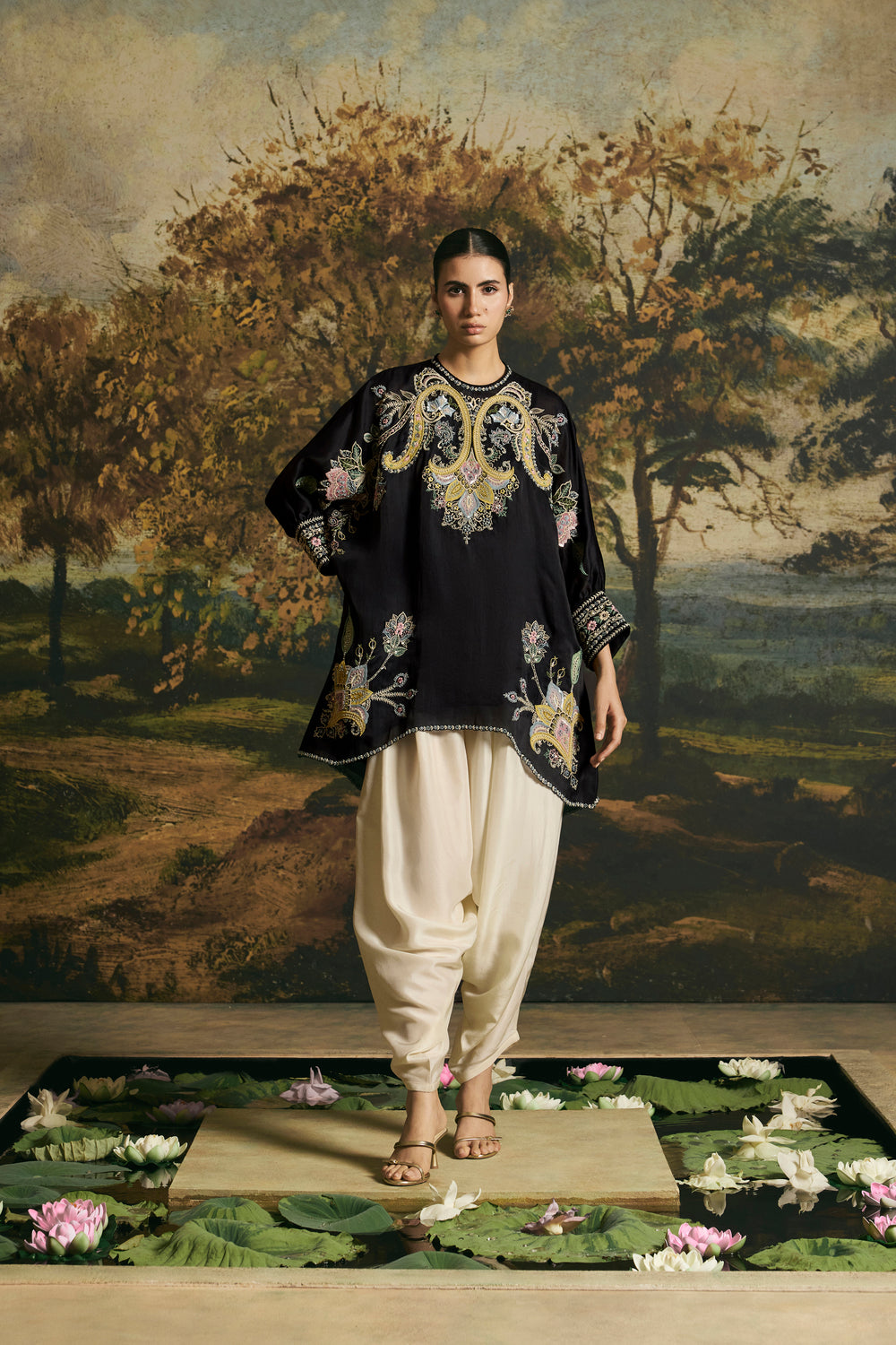 Black Contrast Paisley Detail Tunic With Harem Pants
