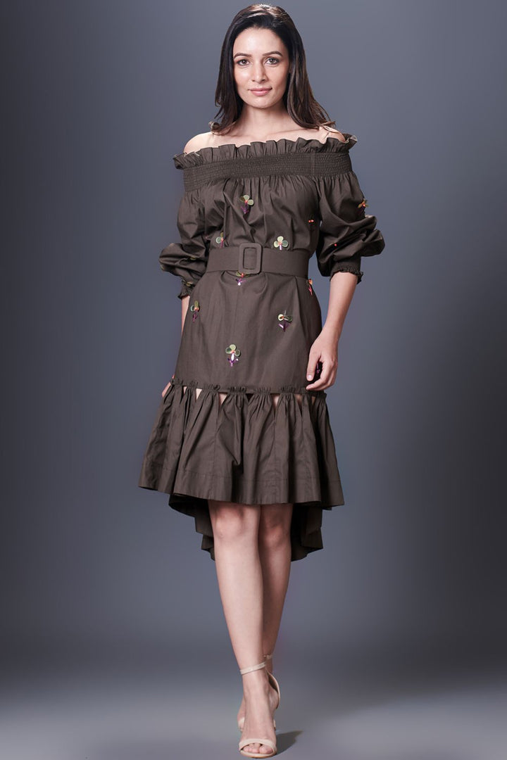 DRESS