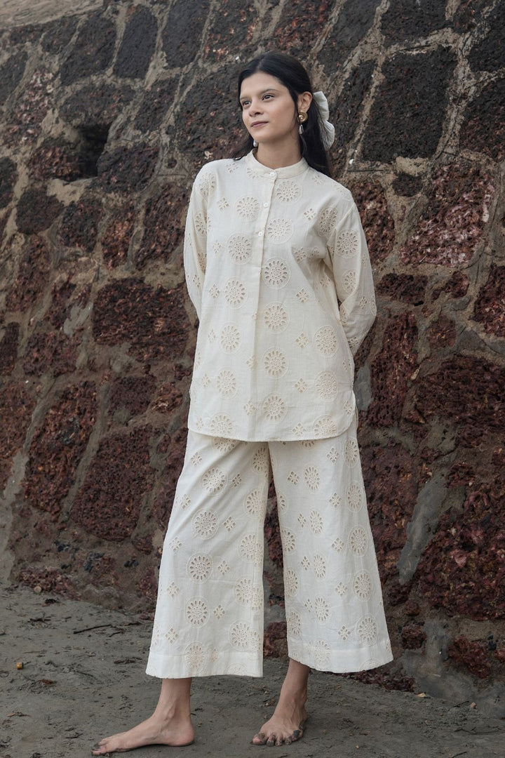 Tori Embroidered set