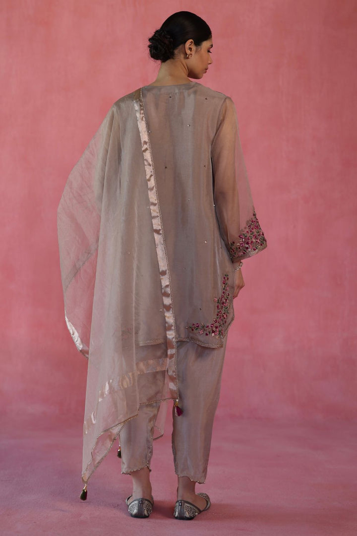 Kewra Kurta Set