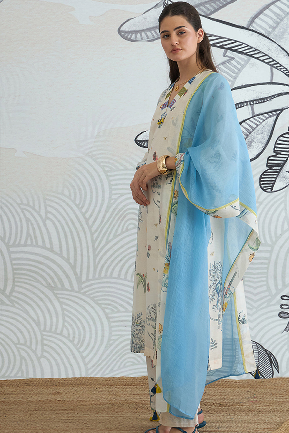 Jungle V-Neck Kurta Set