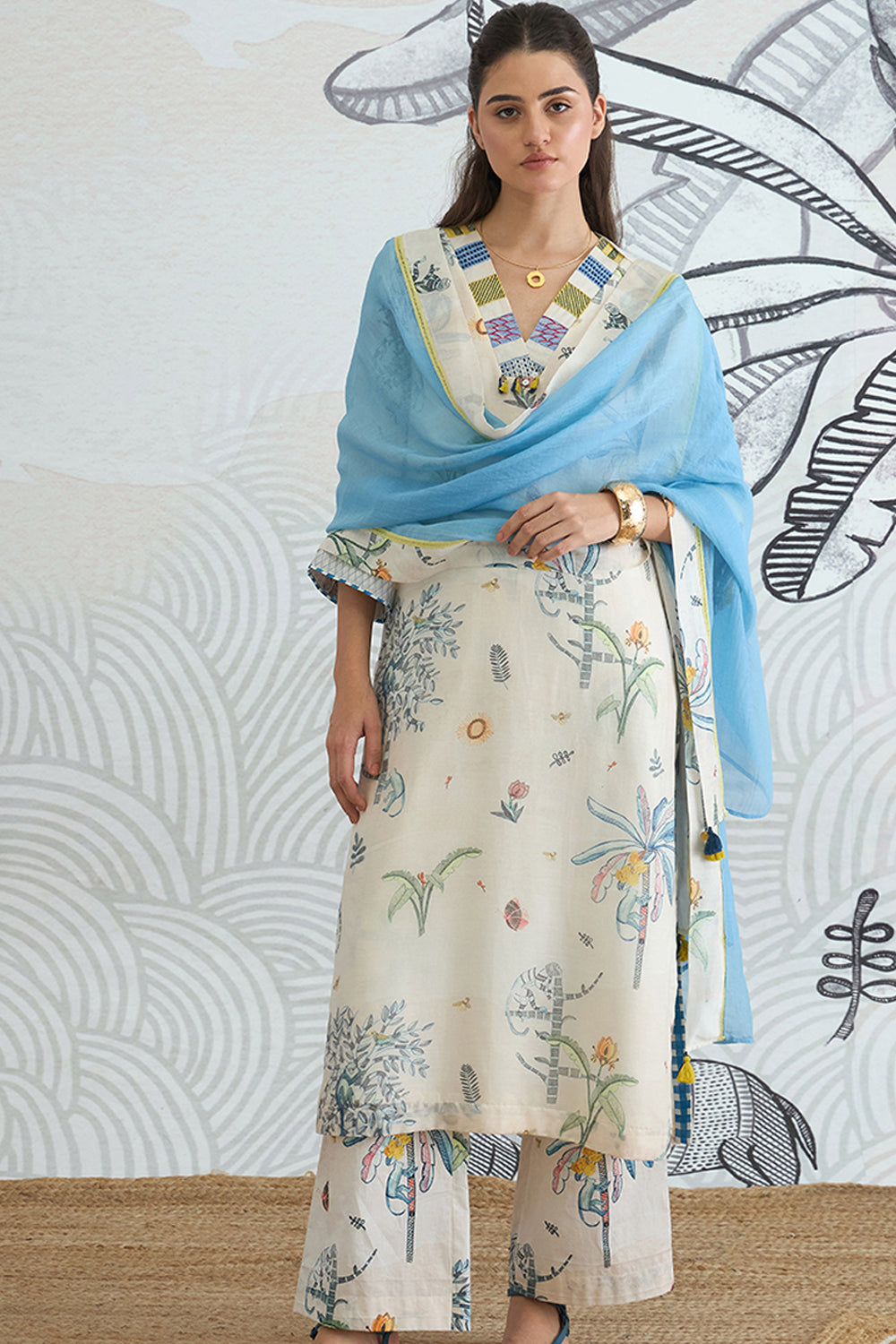 Jungle V-Neck Kurta Set