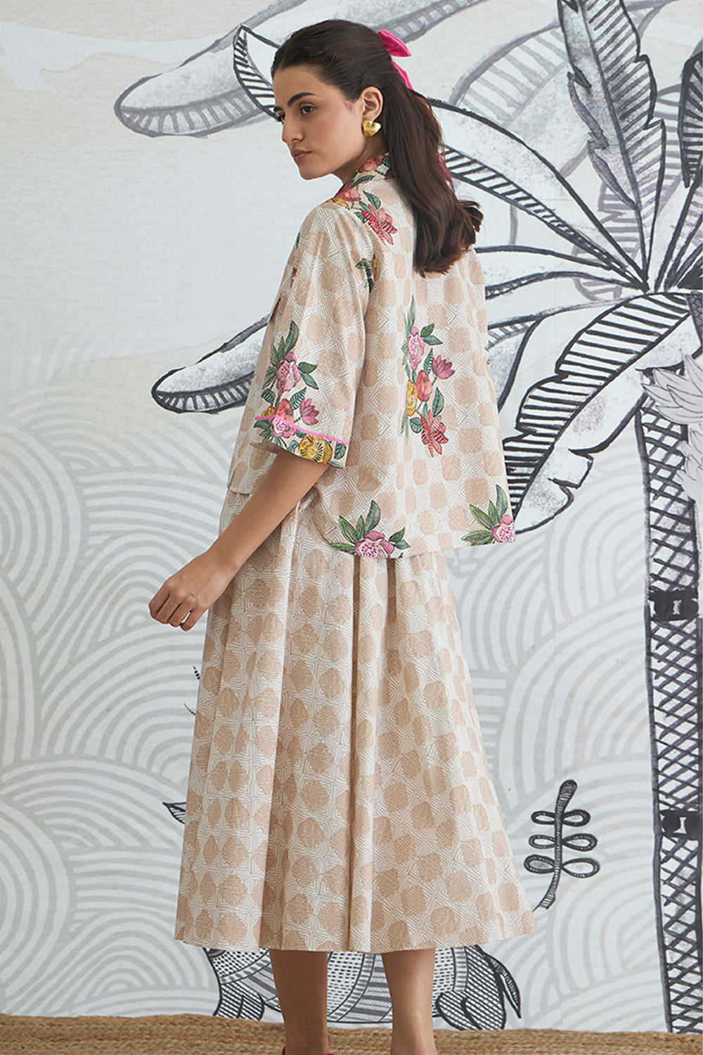 Beige Check Flower Crop Shirt With Beige Check Skirt