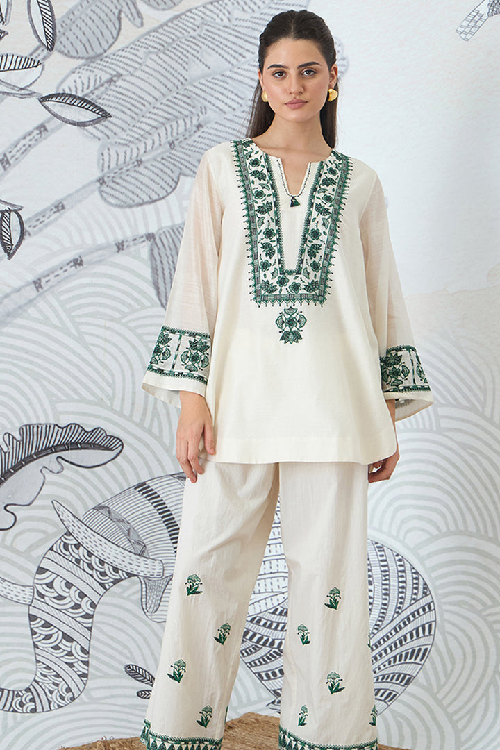 Green Yoke Embroidery Short Tunic With Pants