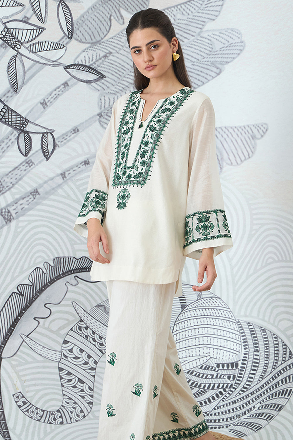 Green Yoke Embroidery Short Tunic With Pants