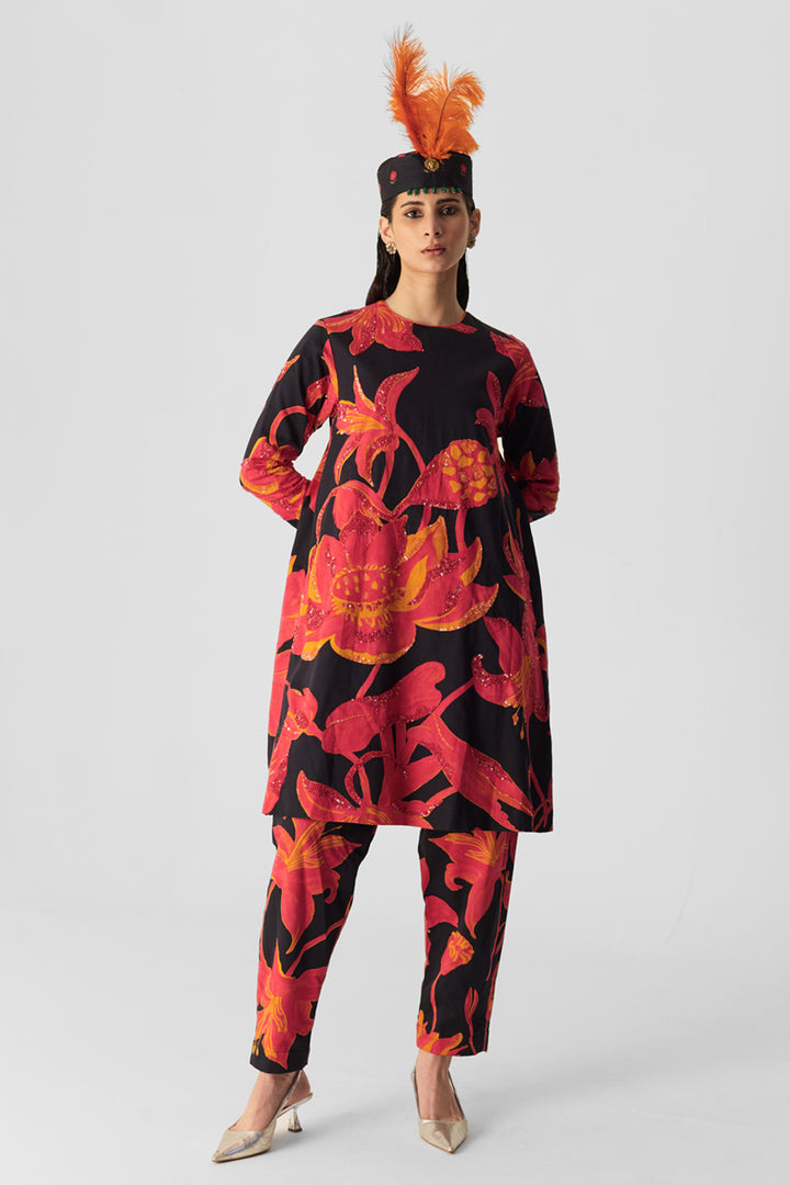 Lian Embroidered Kurta Set