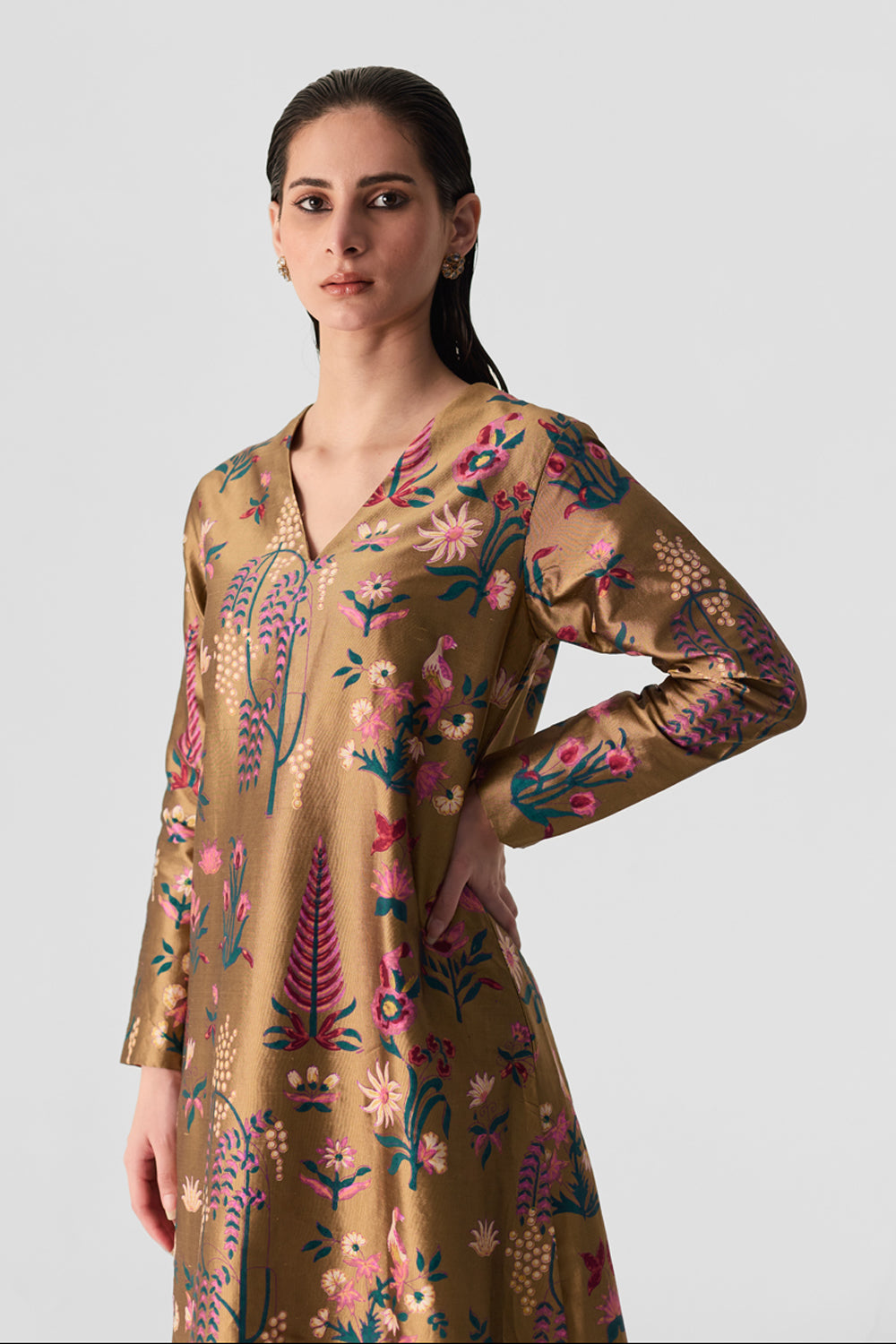 Bahar V Neck Kurta Set