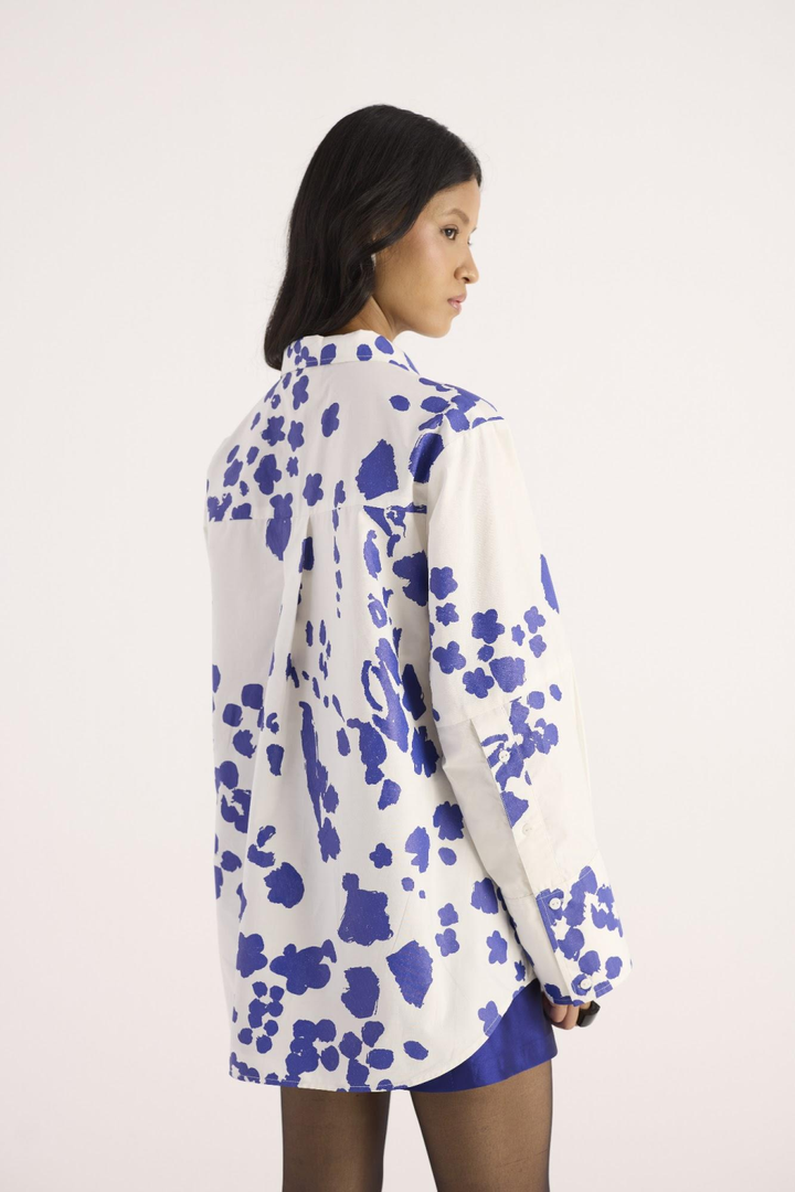 Ocean Ink Shirt – Ivory & Electric Blue
