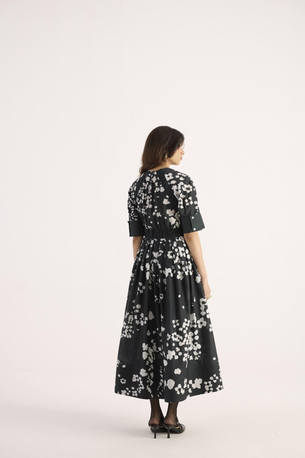 Luna Noir – Charcoal Black