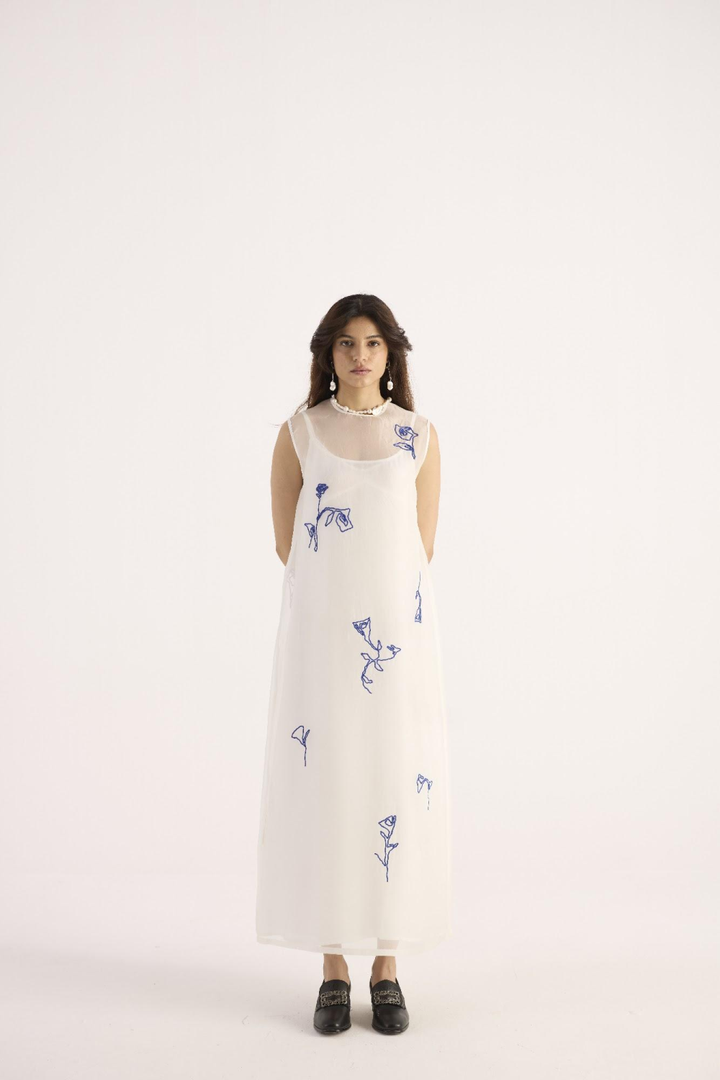 Eira Dress – Pearl White