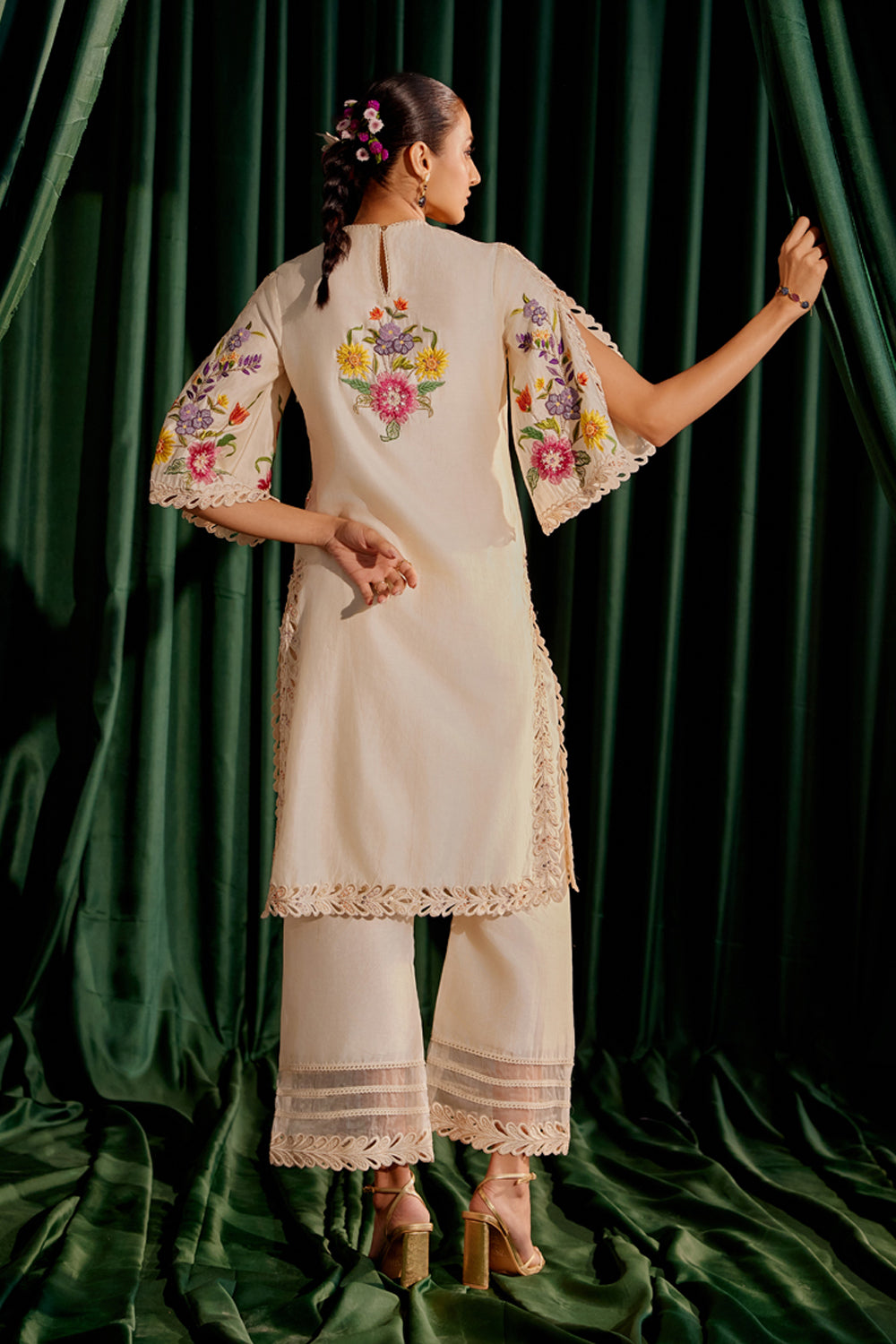 Ivory Floral Threadwork and Beadwork Kurta Set