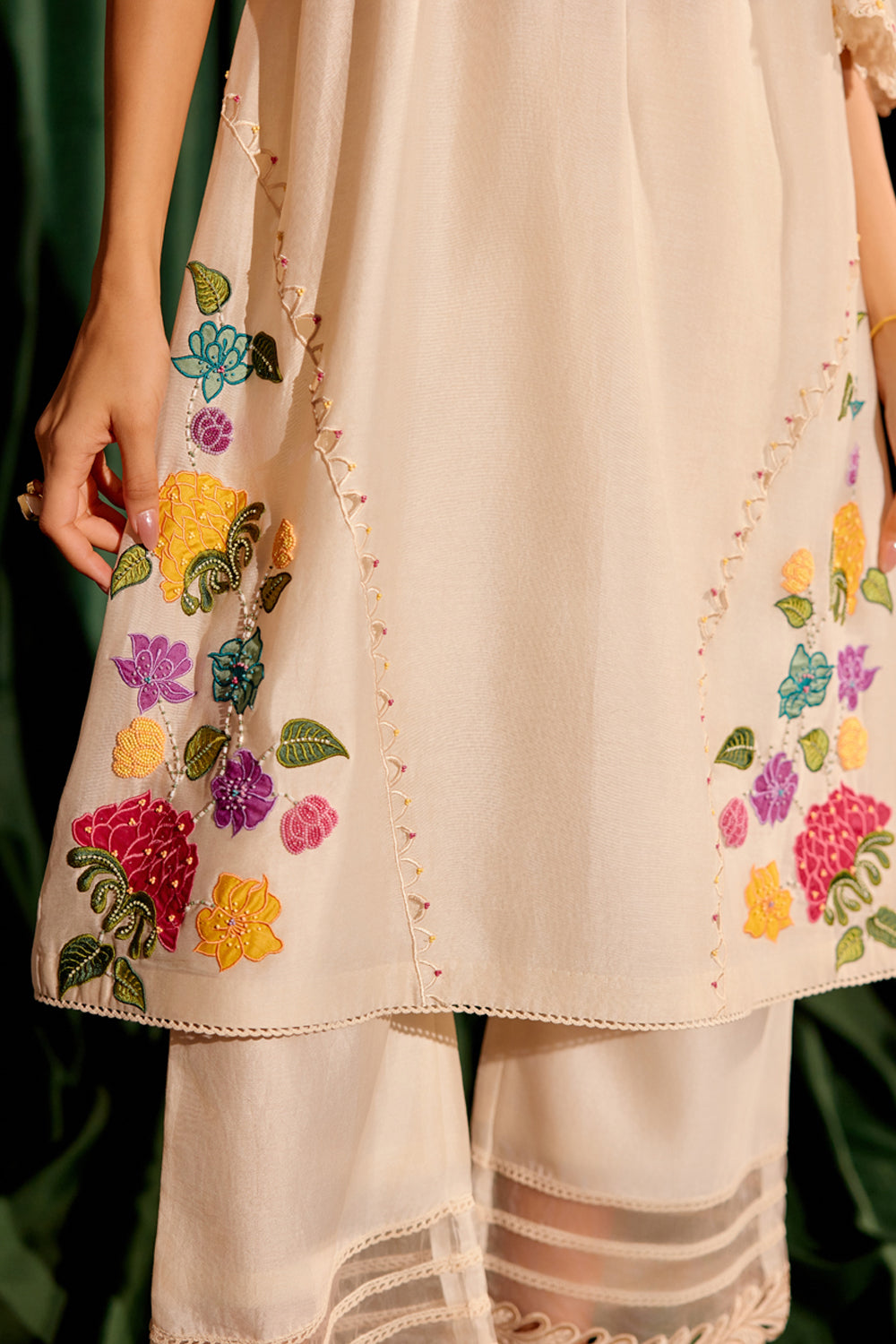 Ivory 3D Floral Applique Yoke Detail Kurta Set