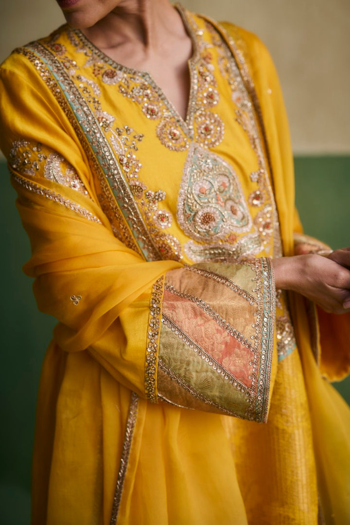 Long Phiran Kurta With Salwar & Ombre Dupatta