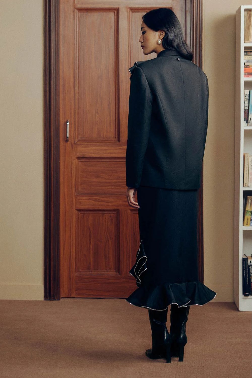 DIANA PENTY IN ZIPPER FRILL BLAZER SET