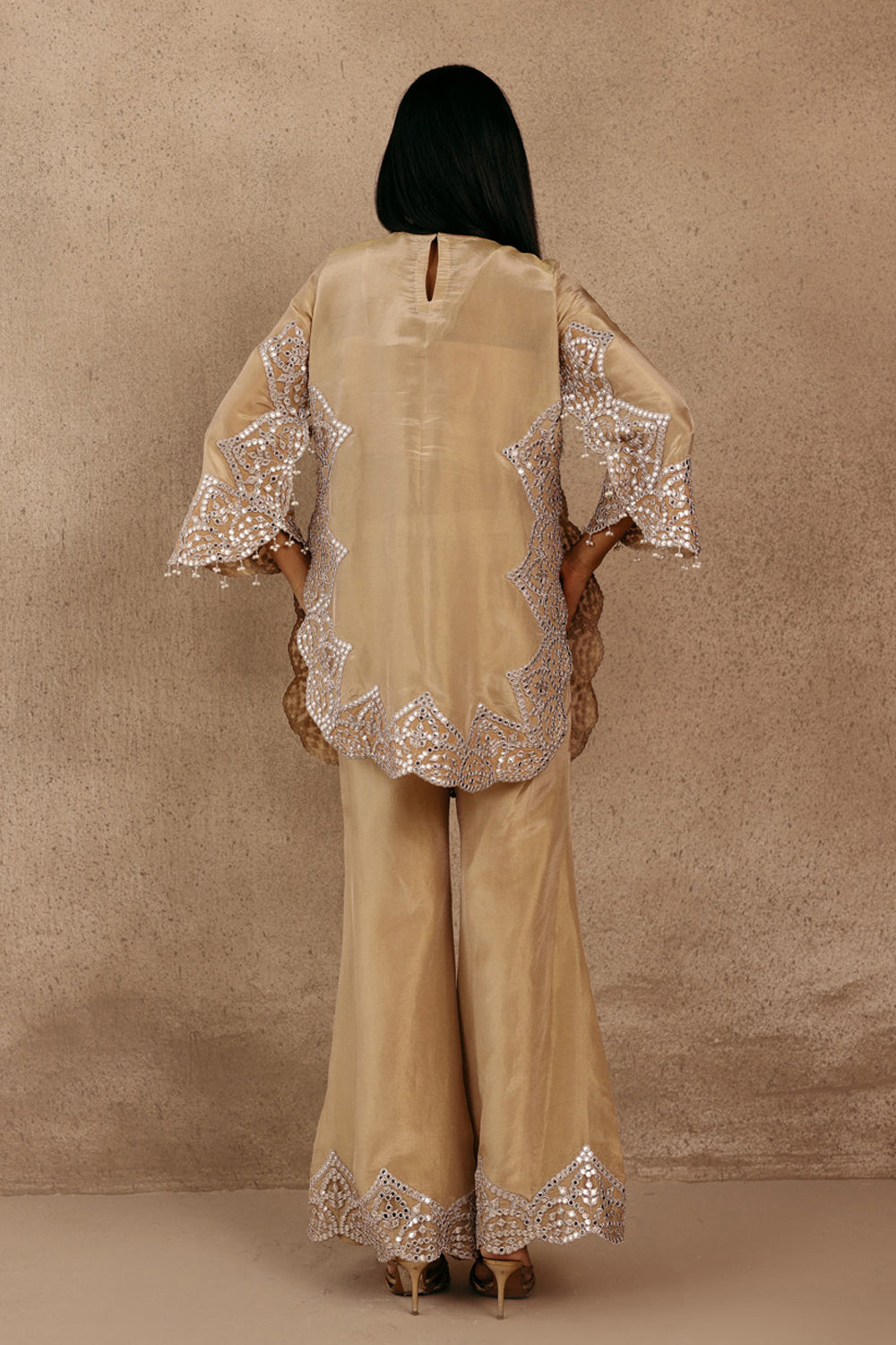 APPLIQUE BELLBOTTOM
