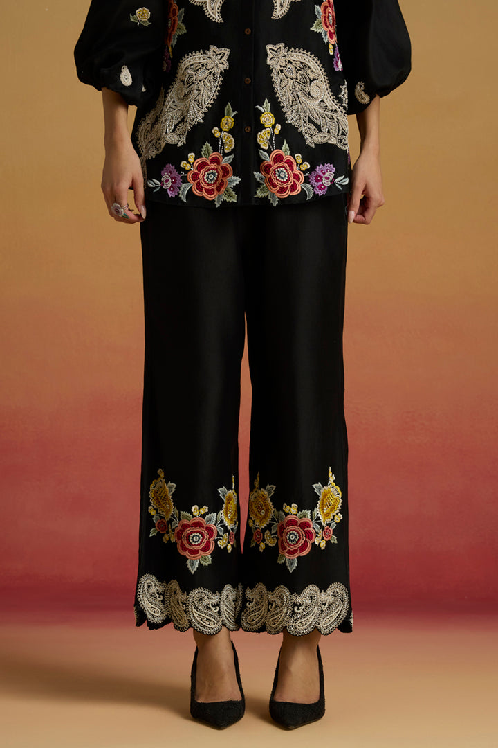 Black Contrast Paisley Pants