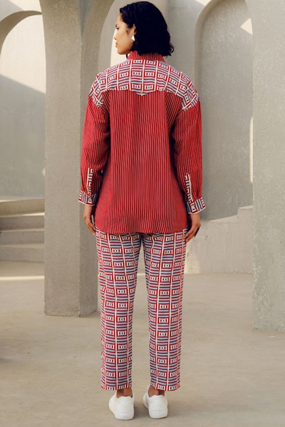 RED ILLUSION SHIRT