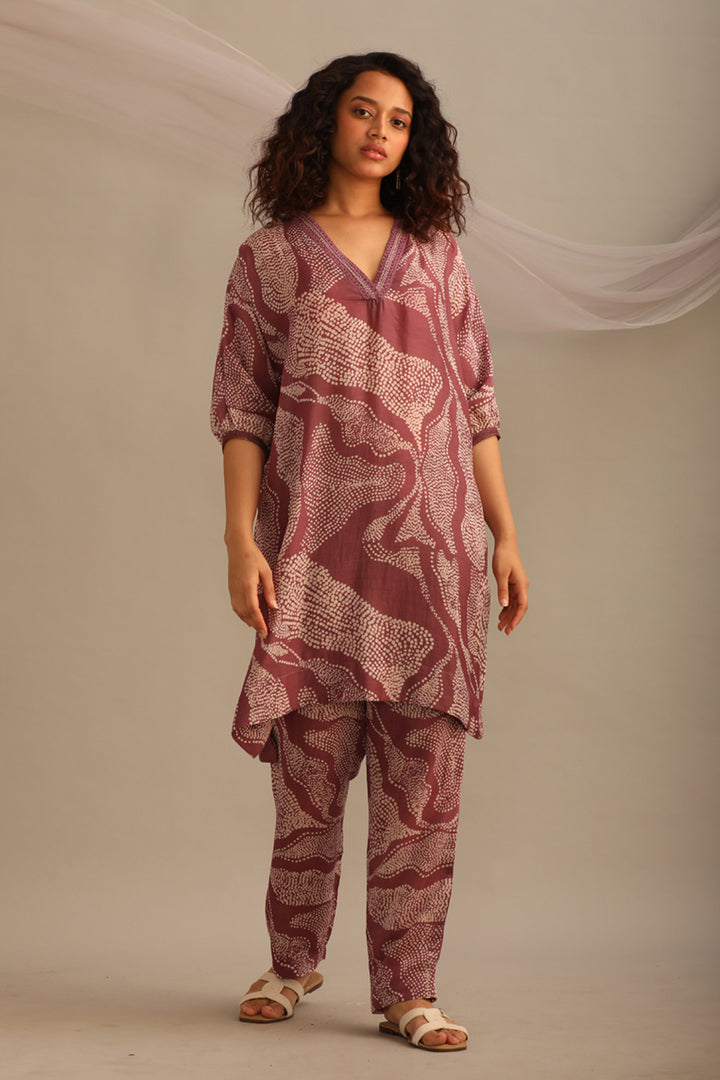 Landscape lavender printed v neck Kaftan set