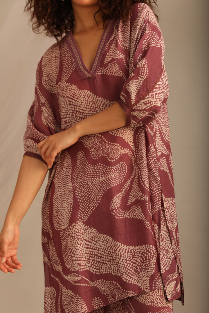 Landscape lavender printed v neck Kaftan set