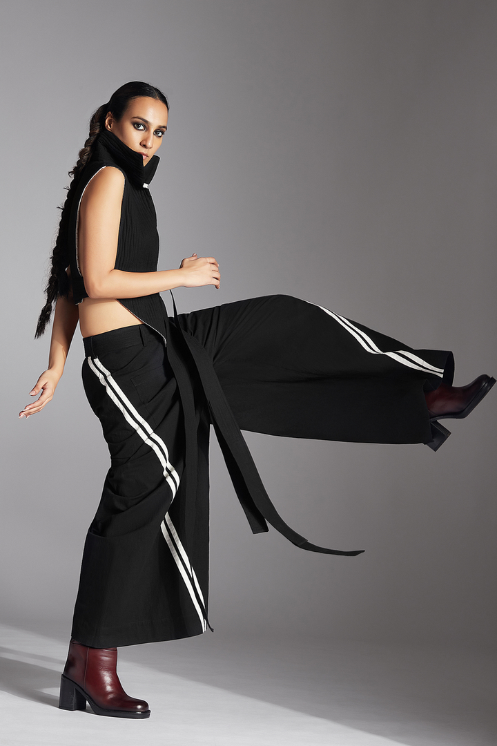 Tuen Jacket in Black