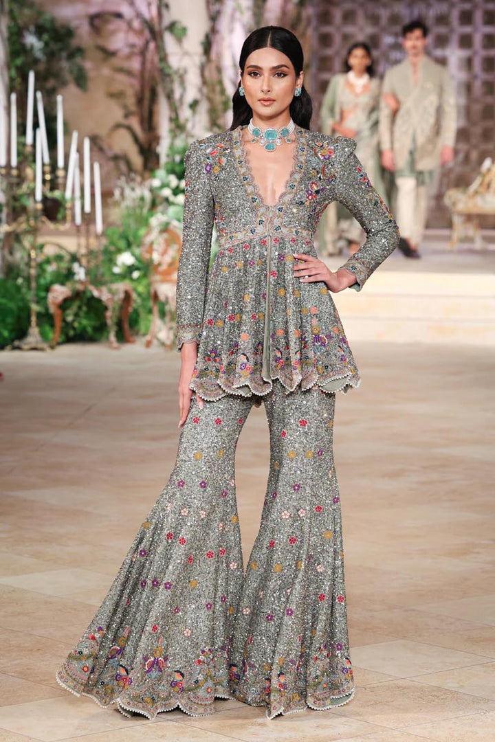 Nyra Sharara Set