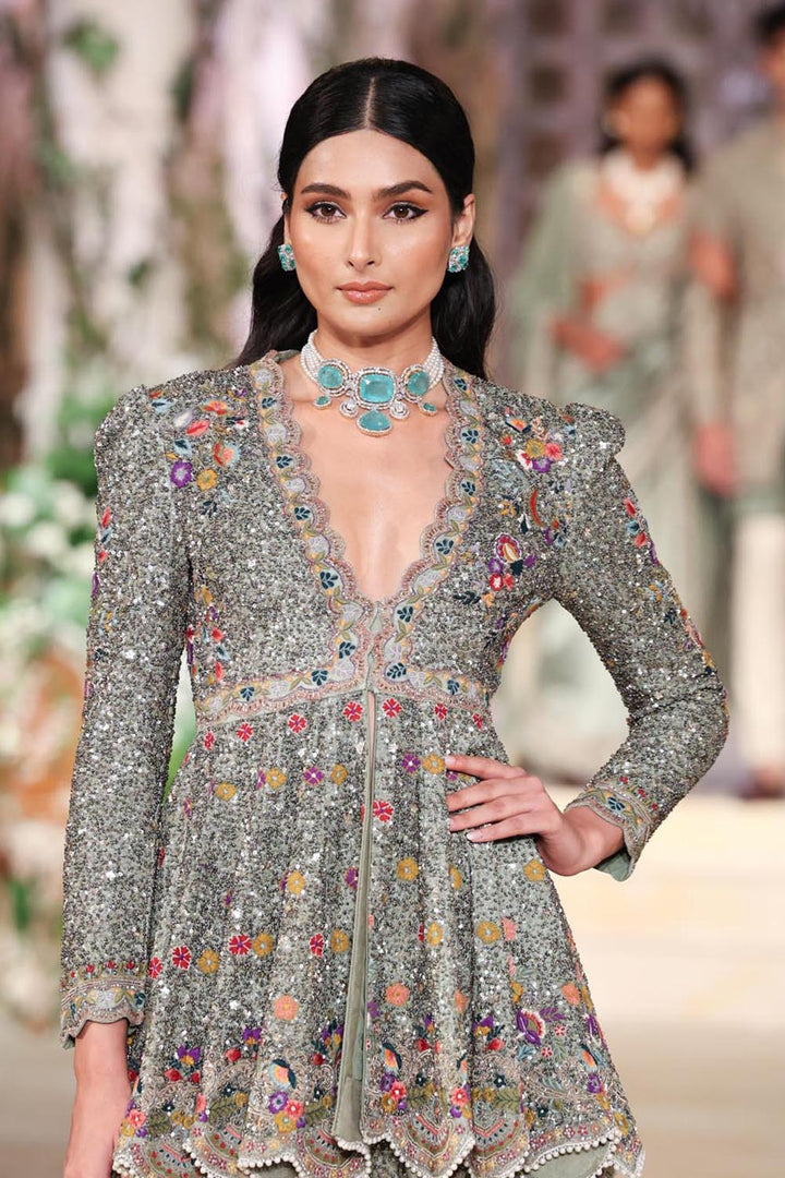 Nyra Sharara Set