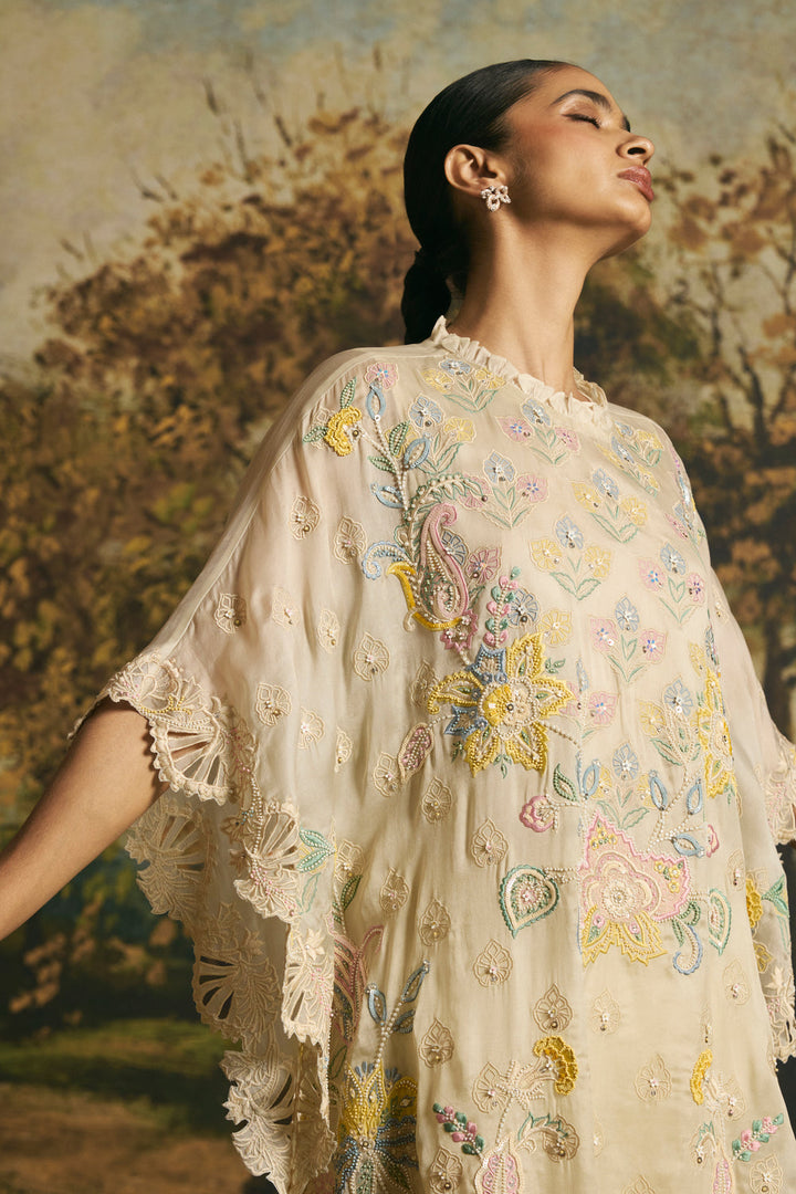 Ivory Paisley Detail Kaftan