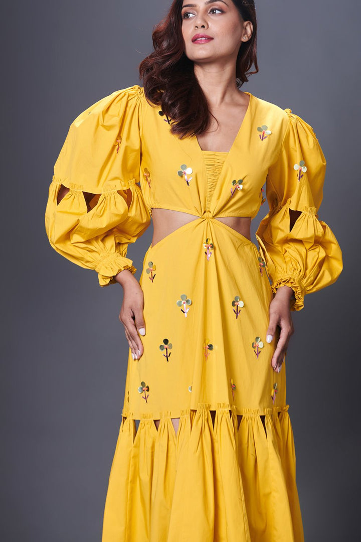 DRESS