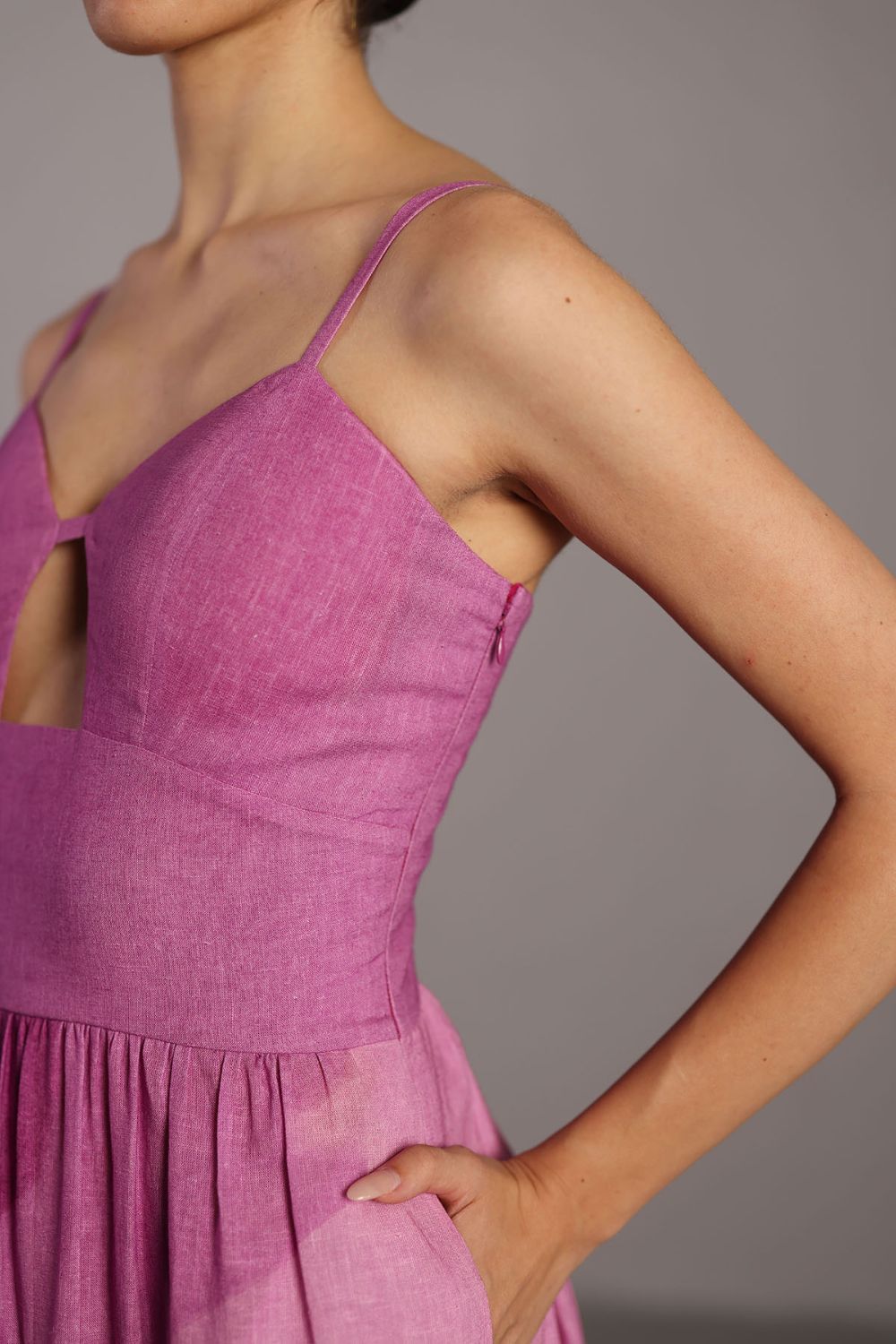 Diffuse beetroot & light grey dress