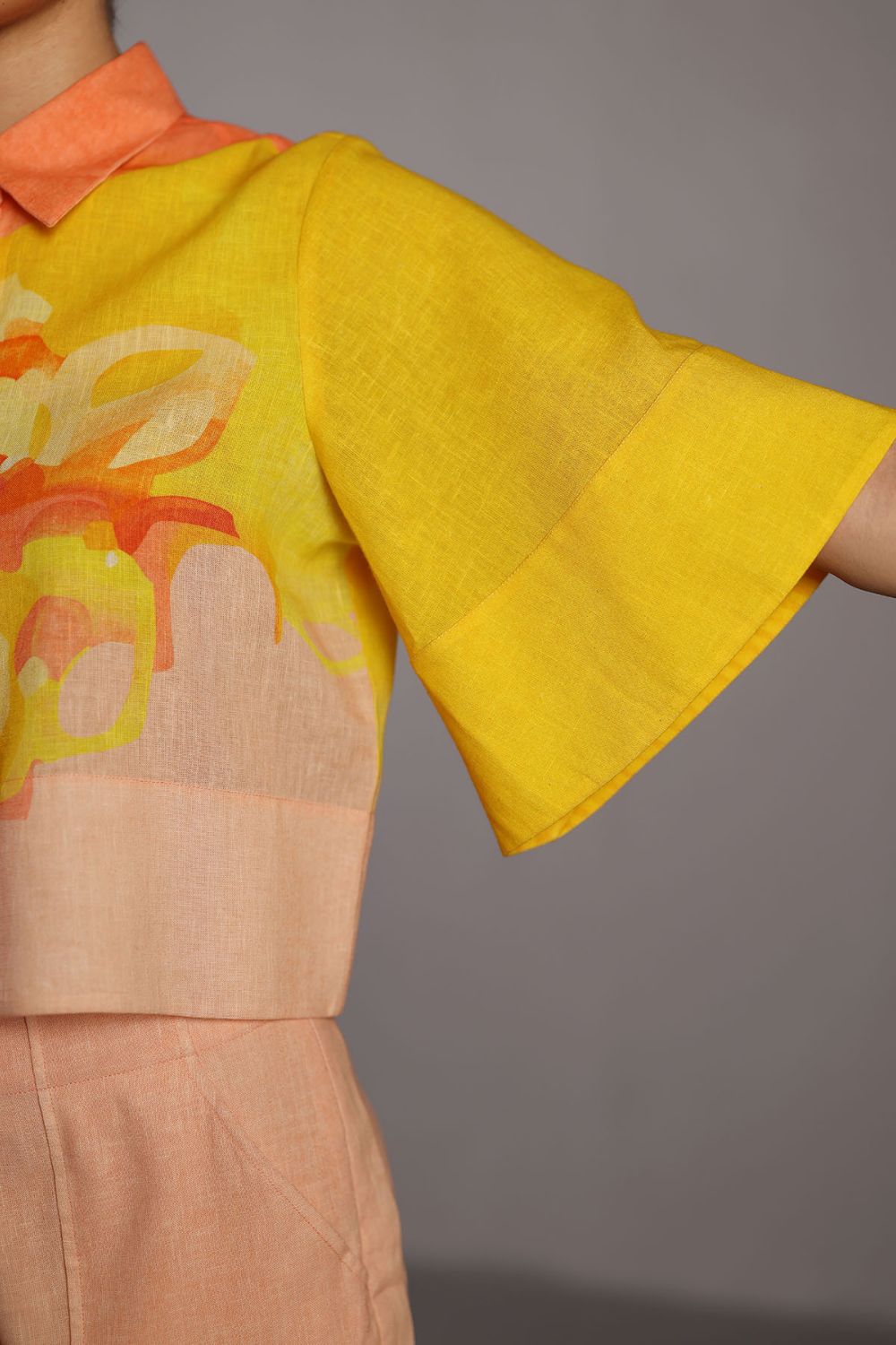 Diffuse bright orange & yellow shorts set