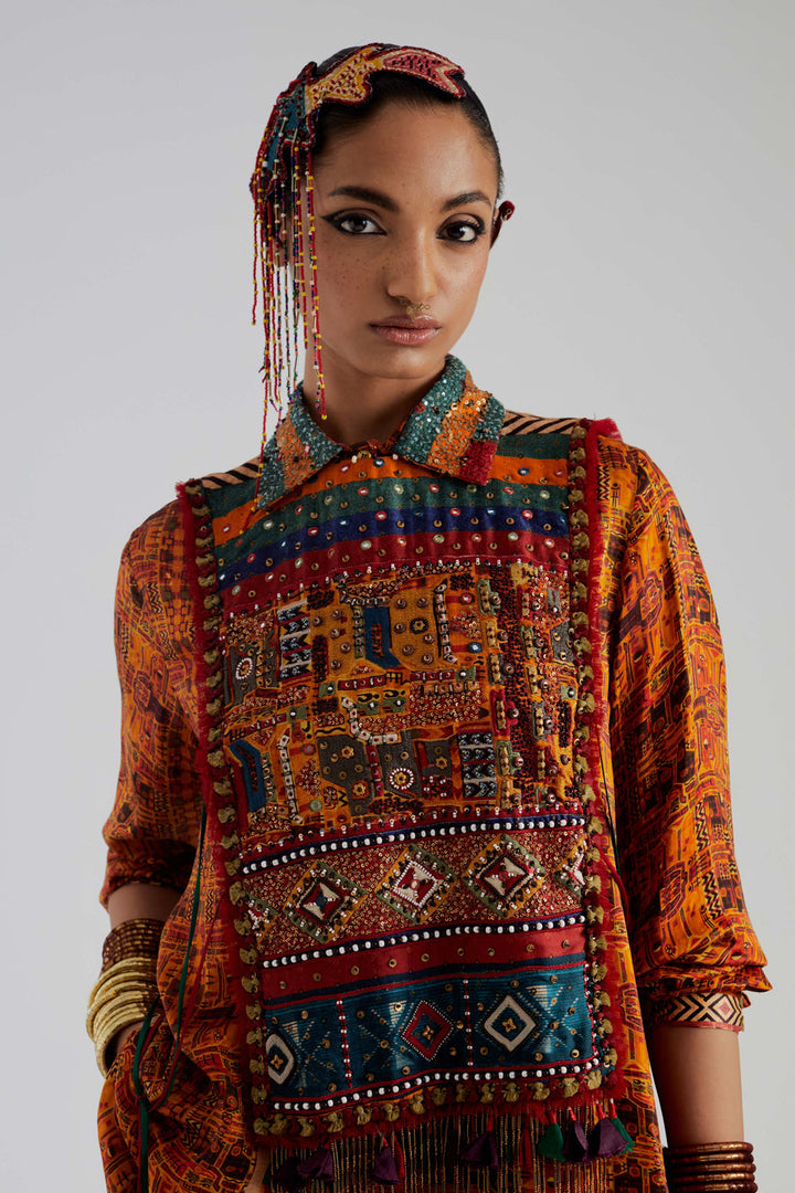 Viana Bib Set