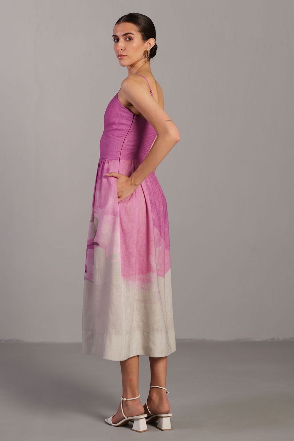 Diffuse beetroot & light grey dress