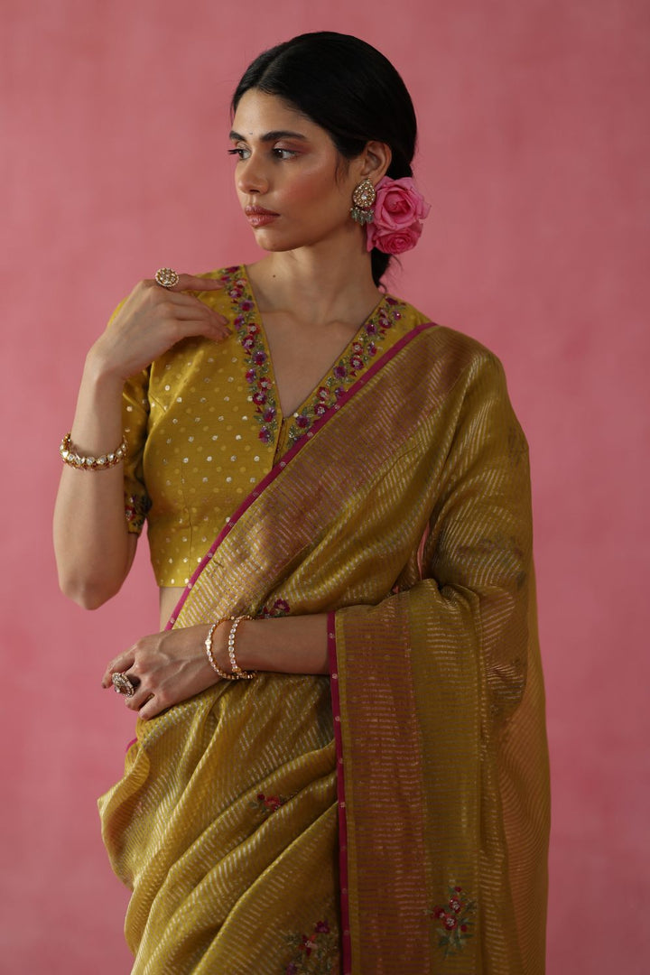 Anjeer Saree